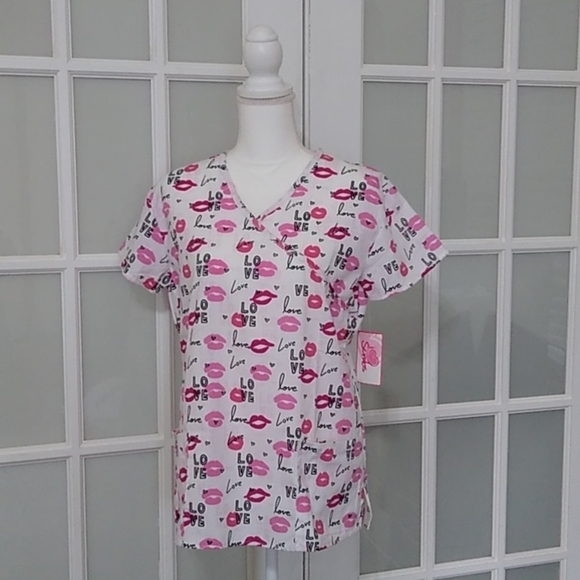 NEW Mock Wrap Valentine's Scrub Top - Picture 2 of 14